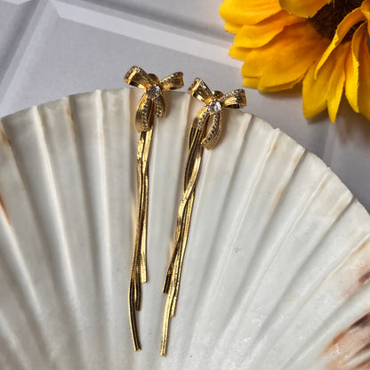 Femme Bow Danglers