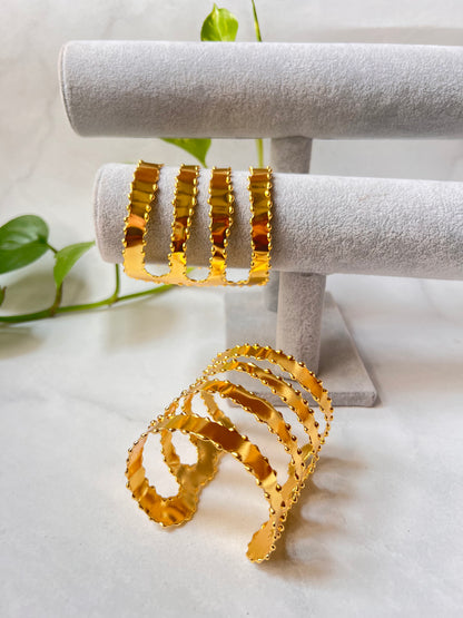 Veena Brass Hand Cuff