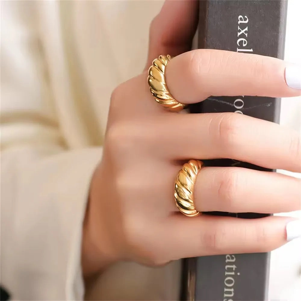 Harp Ring