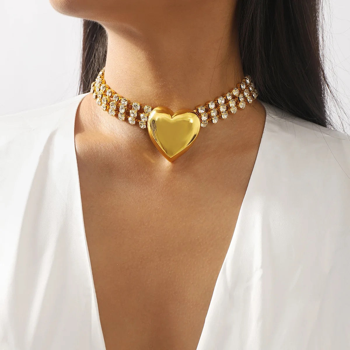 Mave Heart Choker