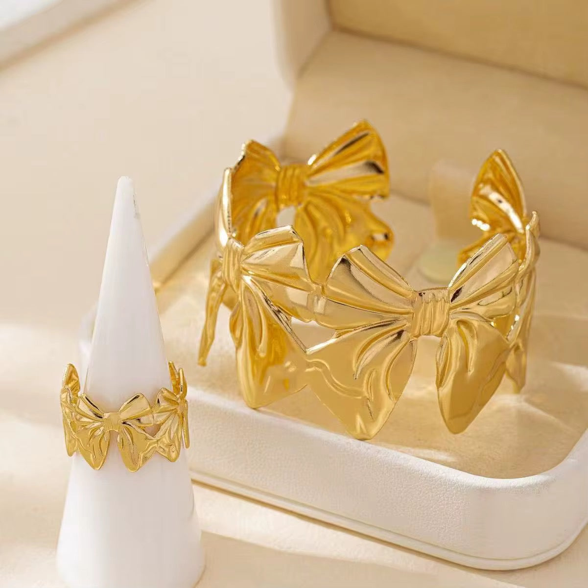 Betty Bow Set