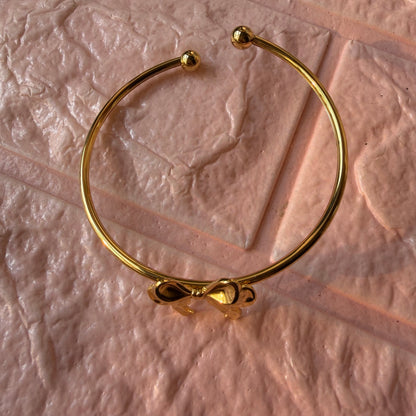 Bow Cuff