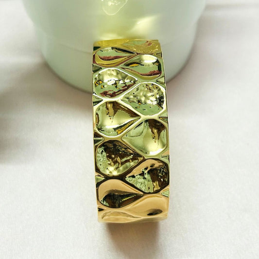 Amaze Cuff