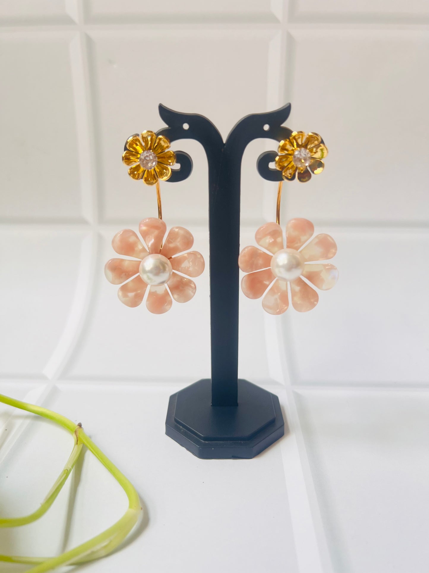 Lizzy Floral Earrings