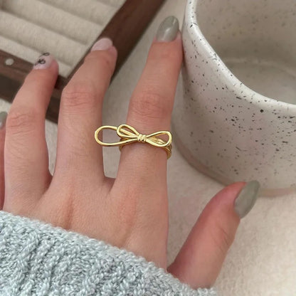 Betsy Bow Ring