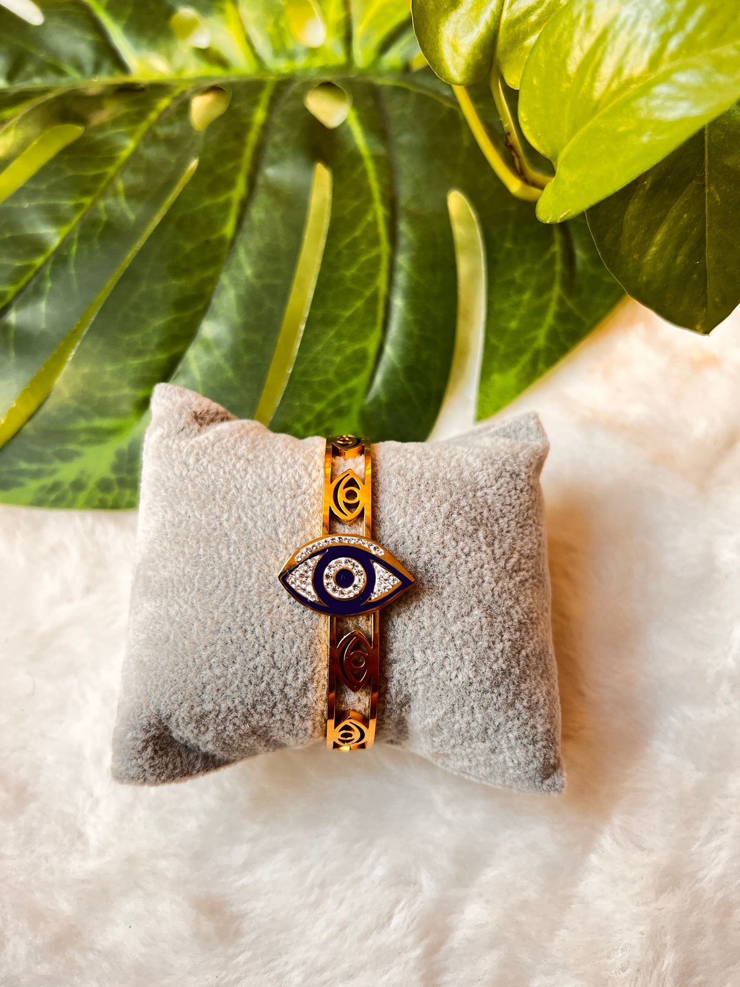 Big Eye Bracelet