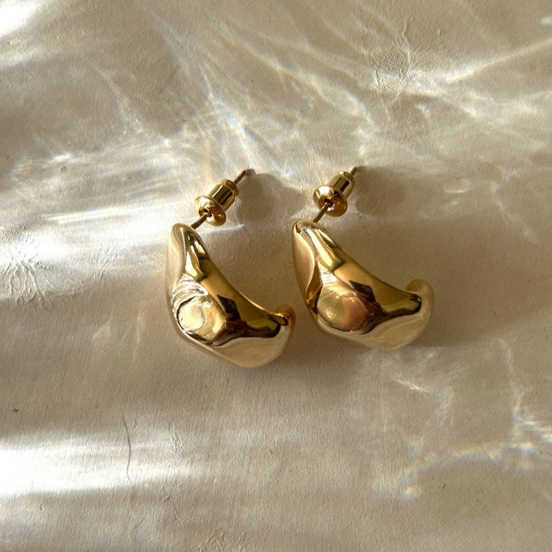 Taffy Studs