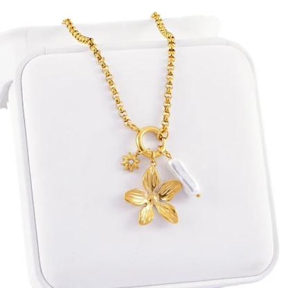 Flew Necklace