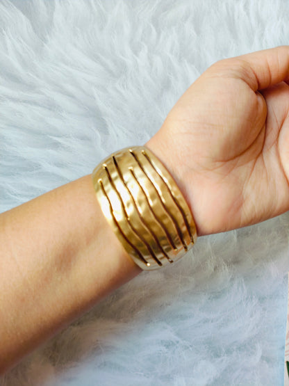 Ella Cuff