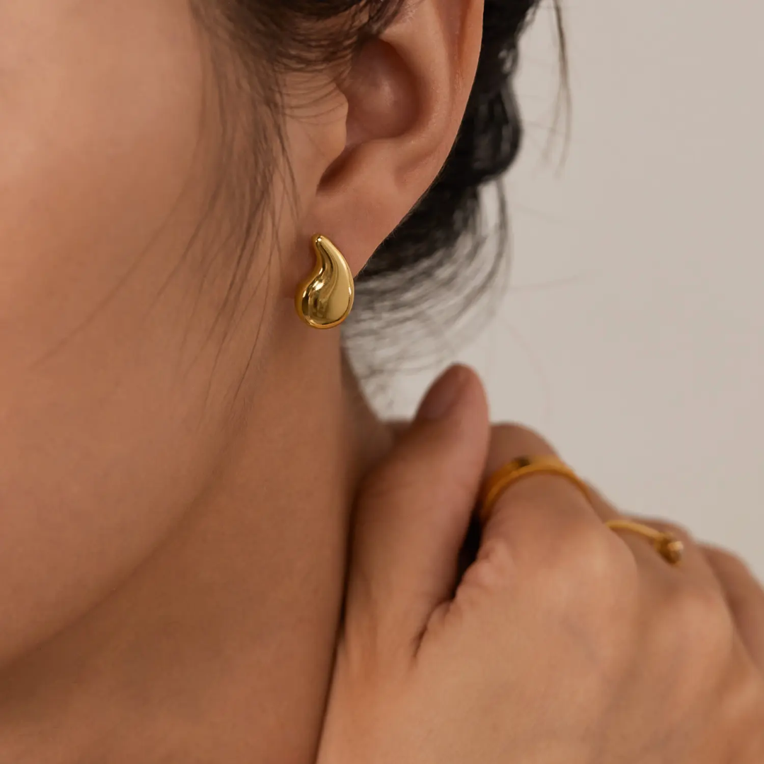 Teressa Studs