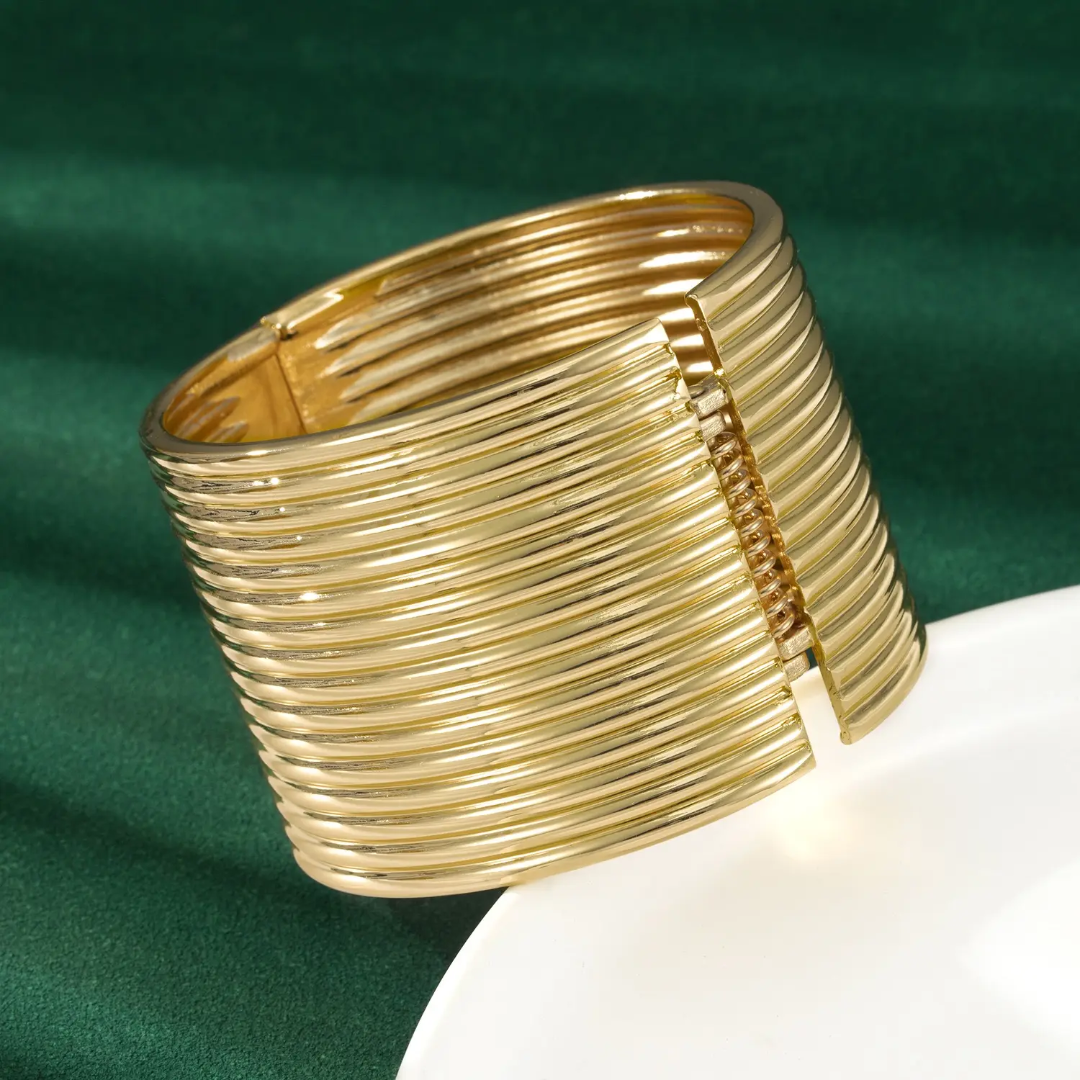 Delta Cuff