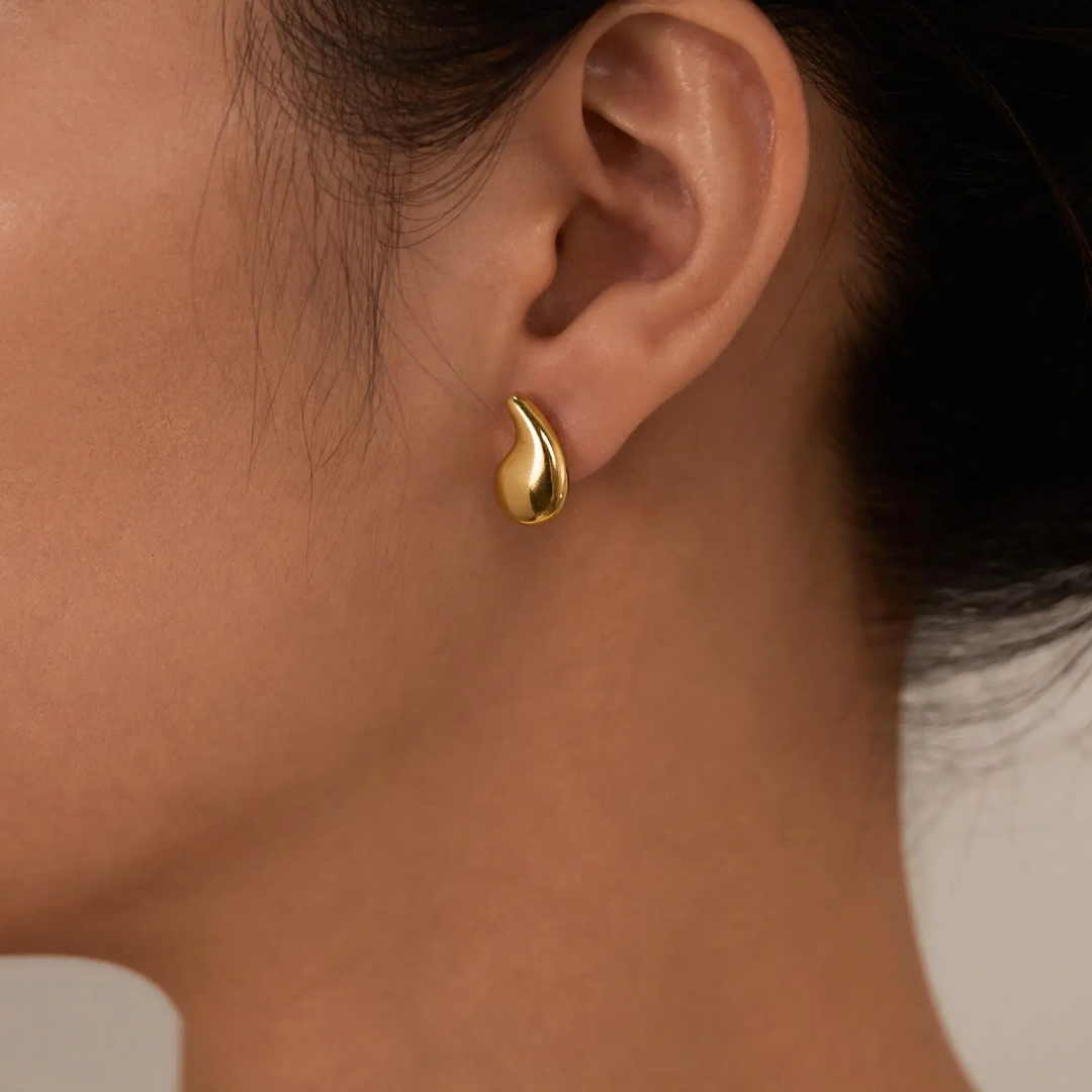 Teressa Studs