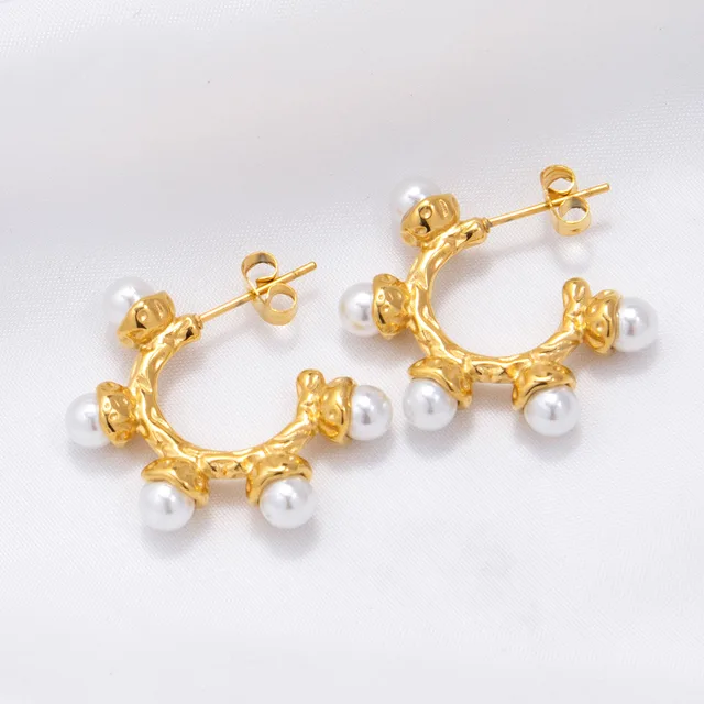 Hanna pearl hoops